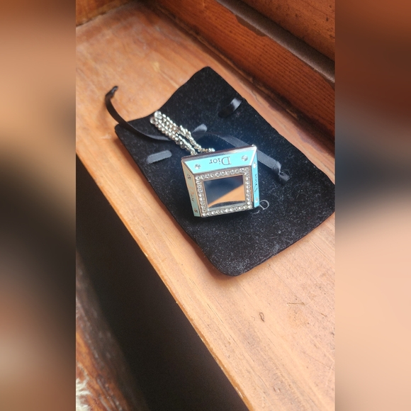 RARE Christian Dior Lip Gloss Princess Ring Size 9 Turquoise LTD ED - Picture 6 of 6